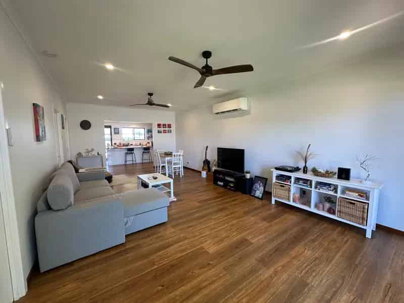 Rent Stylish Coastal Living Home in Exmouth with Spacious Backyard