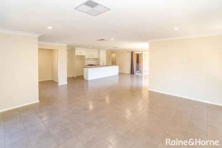 Villa For Rent in Wagga Wagga City Council, New South Wales